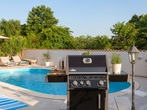 Standard Residence Pietre d'Istria with shared pool