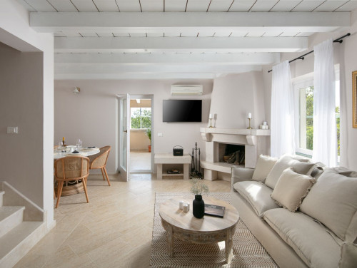 Standard Residence Pietre d'Istria with shared pool