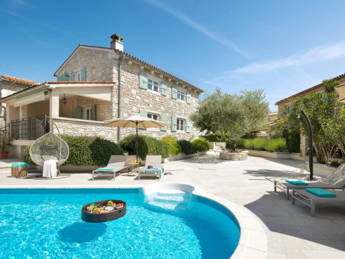 Superior Residence Pietre d'Istria with shared pool