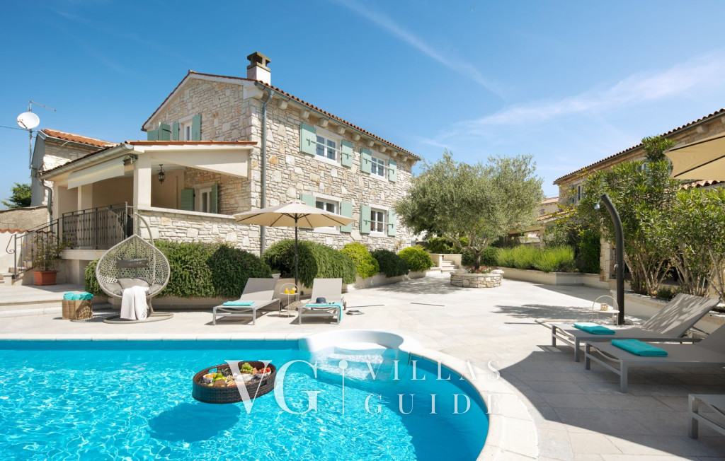 Vila Superior Residence Pietre d'Istria with shared pool