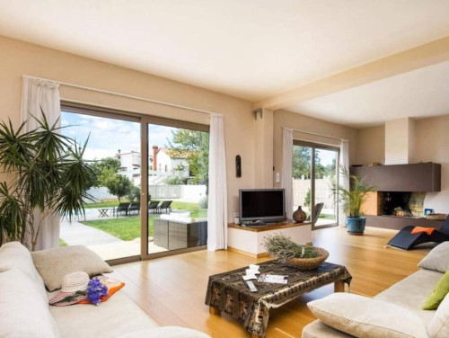 Sunny Summer House 4*