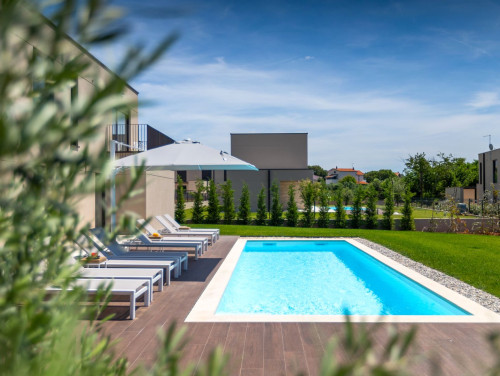 Villa Rosalie with Sauna & Pool