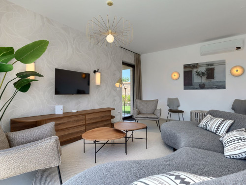 Villa Rosalie with Sauna & Pool