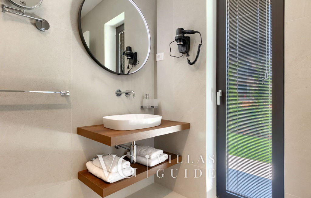 Villa Rosalie with Sauna & Pool Bagno