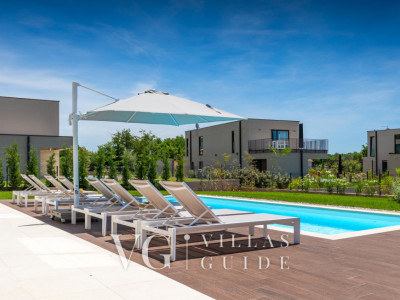 Villa Rosalie with Sauna & Pool Piscina