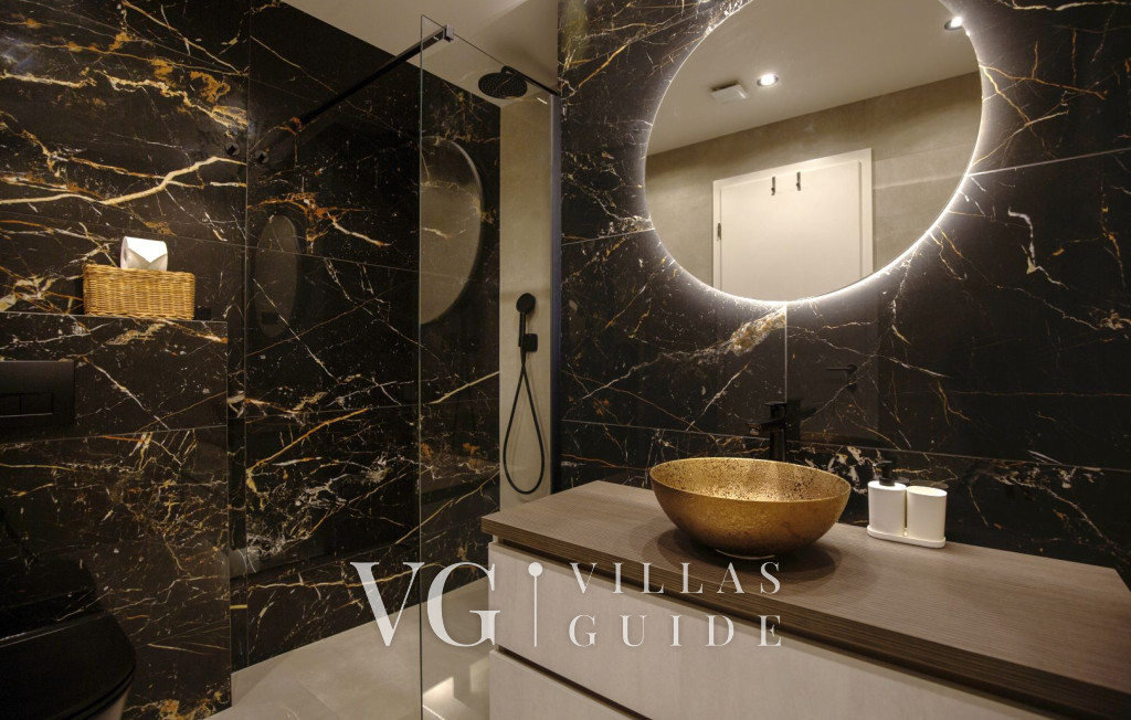 Casa Fani with seaview & pool & wellness Bathroom