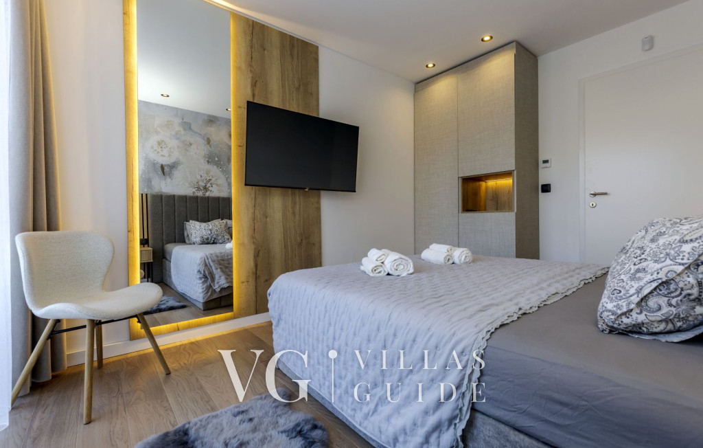 Casa Fani with seaview & pool & wellness Bedroom