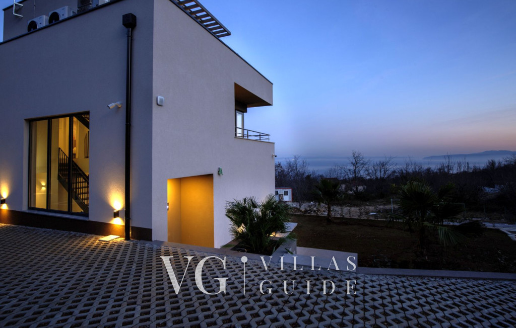 Casa Fani with seaview & pool & wellness Garden and property exterior