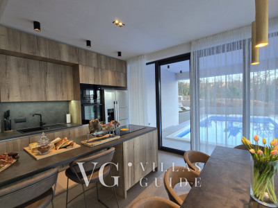 Casa Fani with seaview & pool & wellness