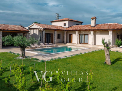 Modern Istrian Villa Lere with Pool, BBQ Lounge & Activities