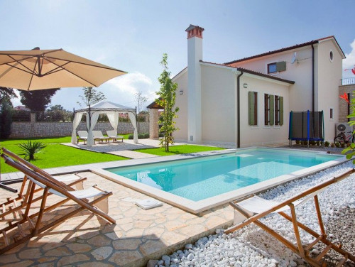 Villa Casa Malvasia with pool&tennis cort  Istria