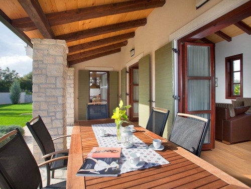 Villa Casa Malvasia with pool&tennis cort  Istria