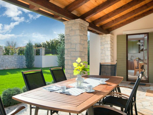 Villa Casa Malvasia with pool&tennis cort  Istria