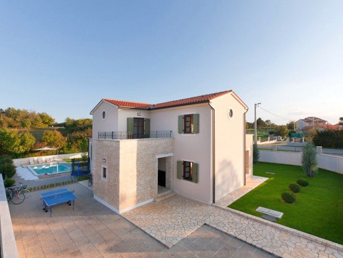 Villa Casa Malvasia with pool&tennis cort  Istria