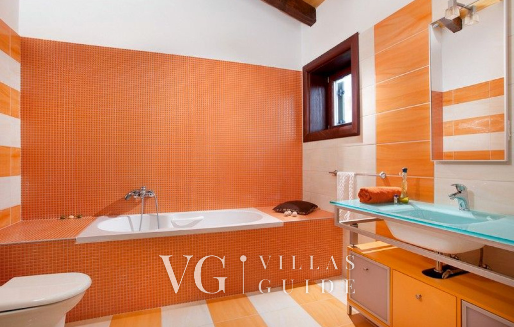 Villa Casa Malvasia with pool&tennis cort  Istria Bathroom