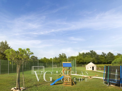 Villa Casa Malvasia with pool&tennis cort  Istria