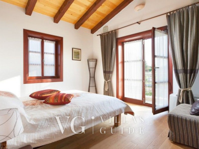 Villa Casa Malvasia with pool&tennis cort  Istria