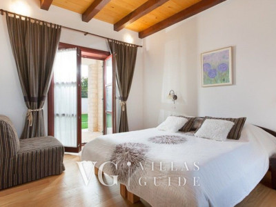 Villa Casa Malvasia with pool&tennis cort  Istria