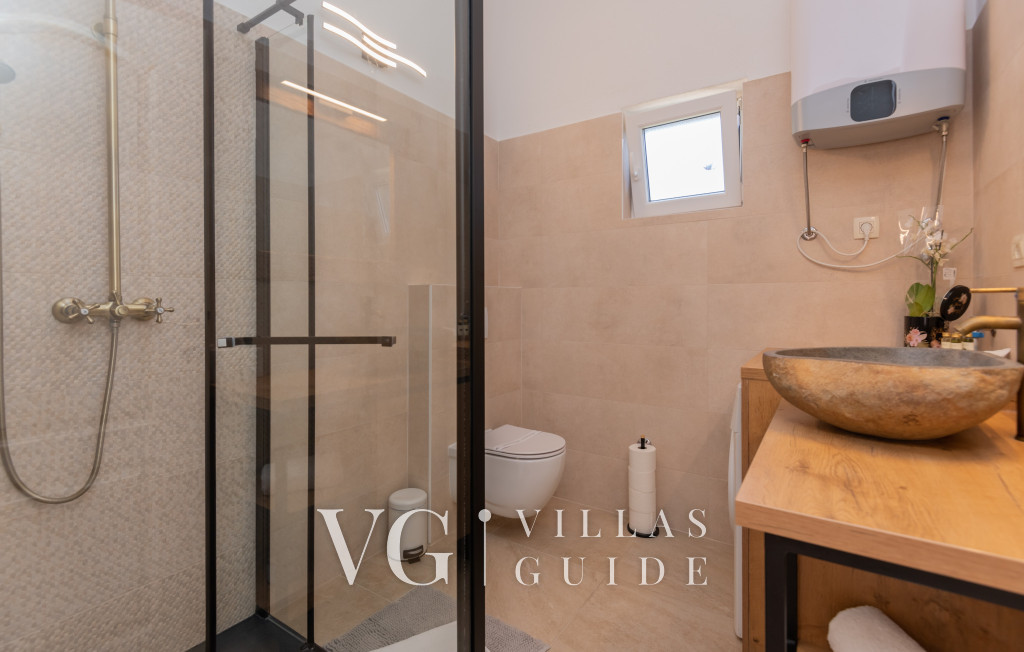 Villa Popovića Dvori - Makarska Kupaonica