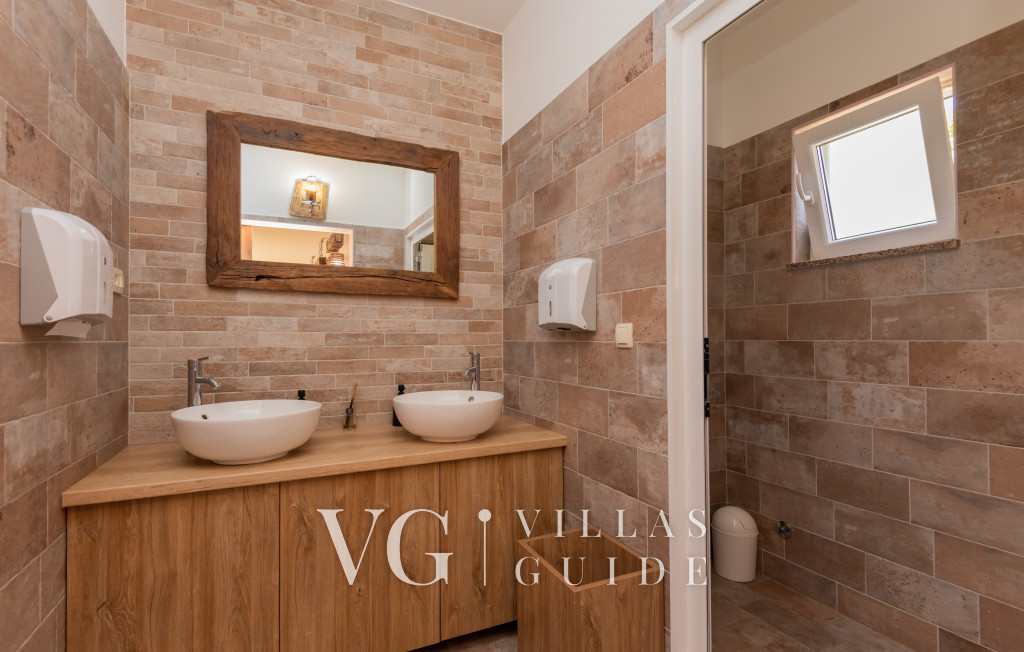 Villa Popovića Dvori - Makarska WC za goste