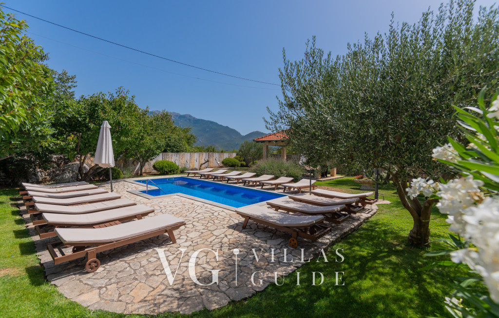 Villa Popovića Dvori - Makarska Bazen