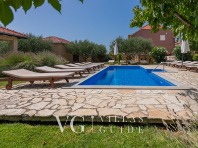 Villa Popovića Dvori - Makarska Bazen