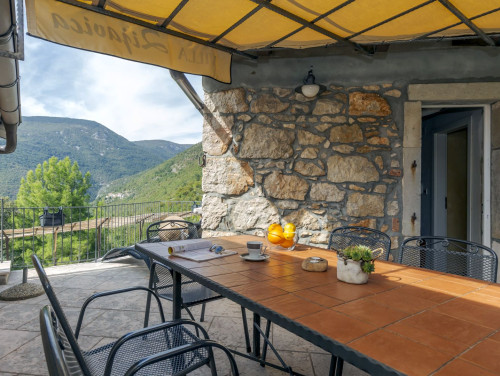 Stone House Zijavica with pool