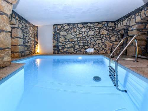 Stone House Zijavica with pool