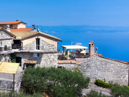 Villa Hidden world with pool