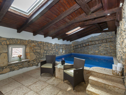 Villa Hidden world with pool