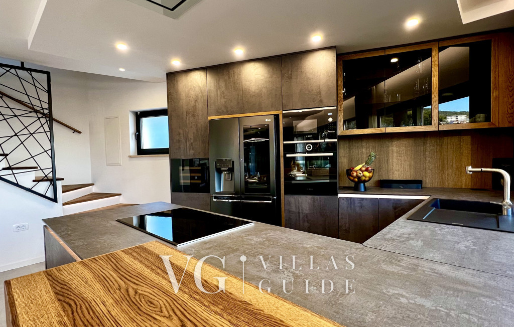 Villa Palazzo Blue pool&whirpool&beachfront- Opatija Kitchen