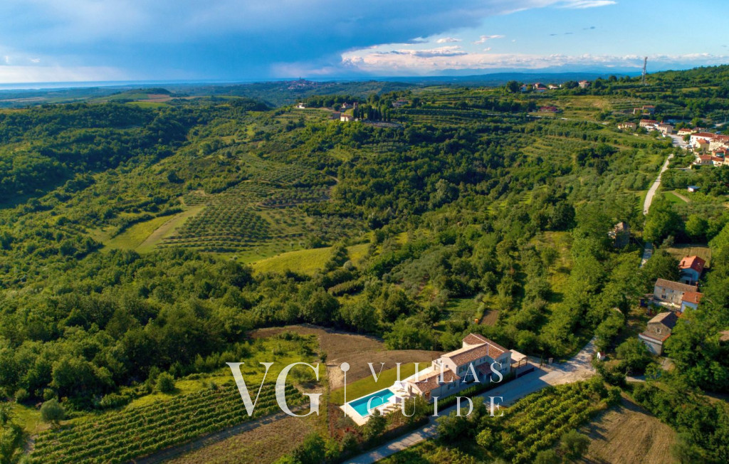 Villa Oliva - Buje Dvorište i vanjski dio objekta