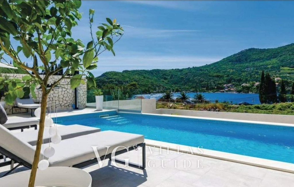 Villa White Lady Pool