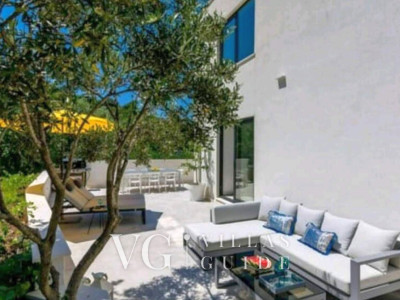 Villa White Lady Additional content