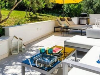 Villa White Lady Additional content