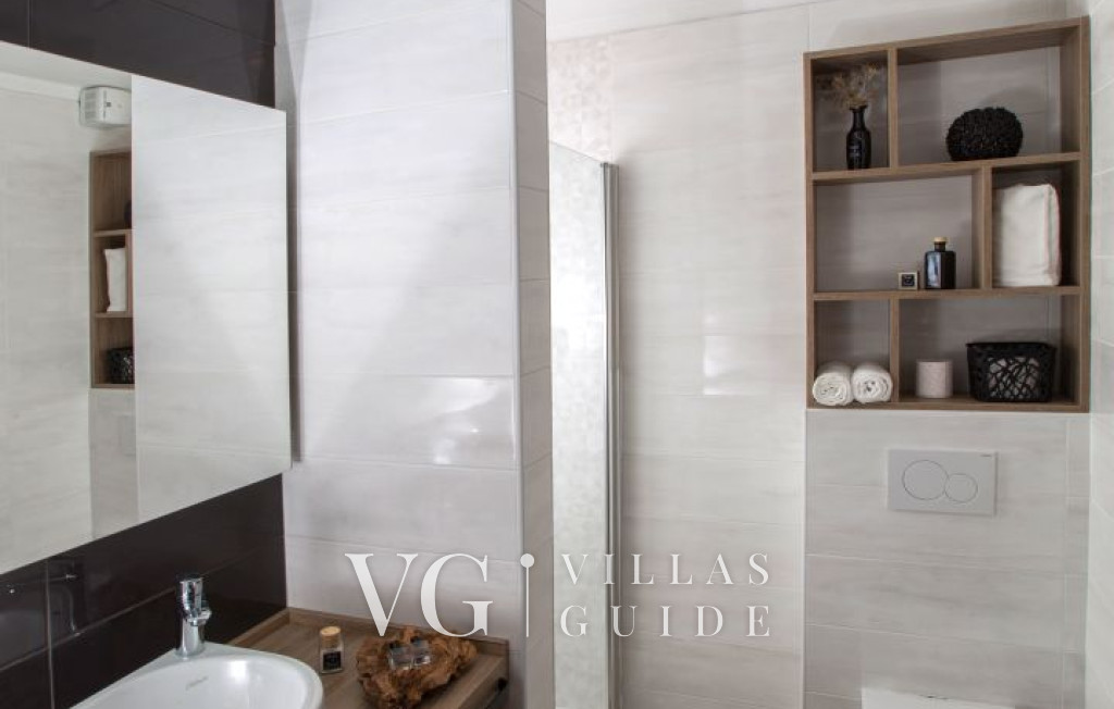 Villa Estate 2 - Island Krk Bathroom