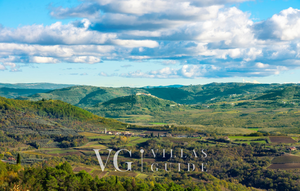 Apartment Groznjan I Microlocation