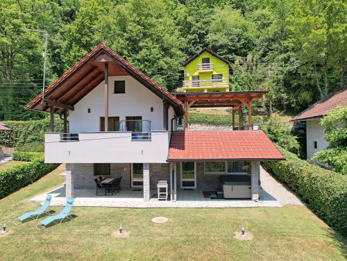 Holiday House Lucija