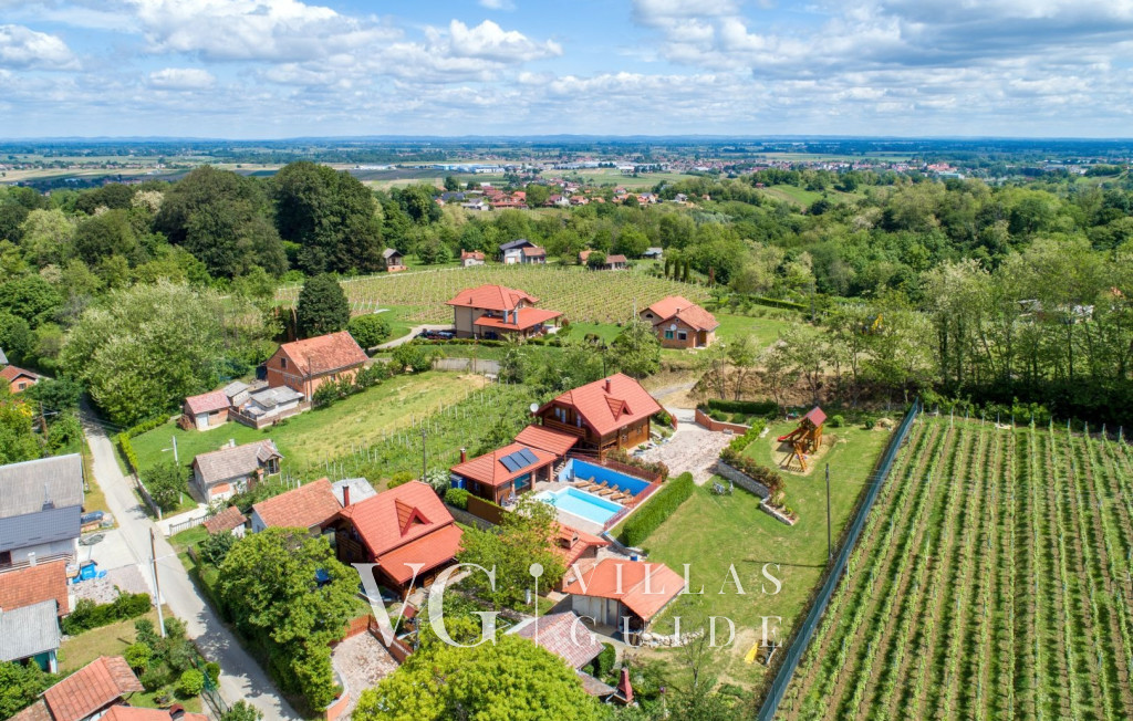 Villa Nina Garten und Außenbereich