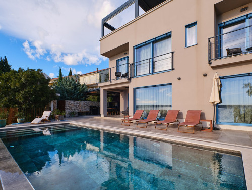 Villa Wind rose with pool&whirpool&sauna&beachfront