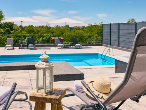 Villa Robinia Hill Residence