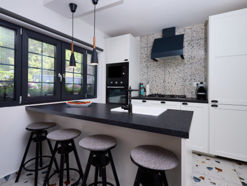 Villa Robinia Hill Residence