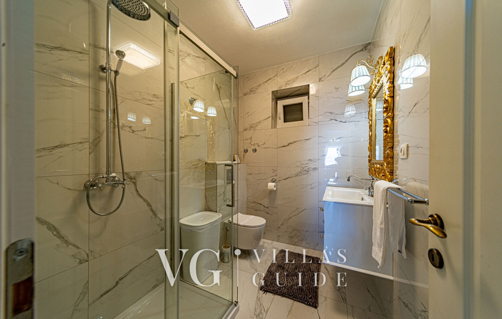 Seafront Villa Mijo Bagno