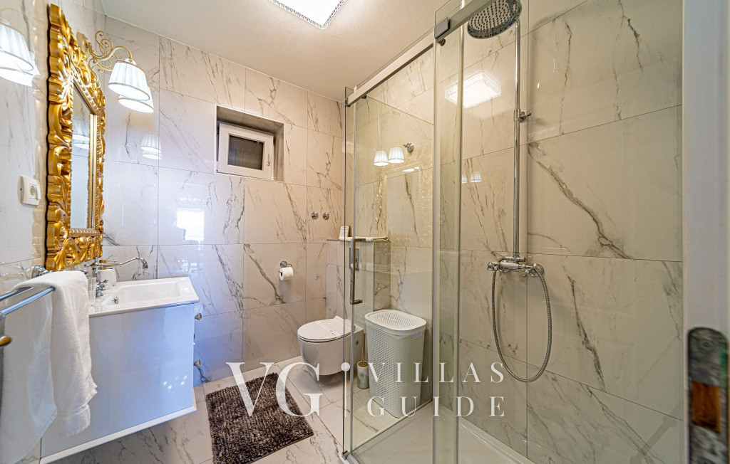 Seafront Villa Mijo Bagno