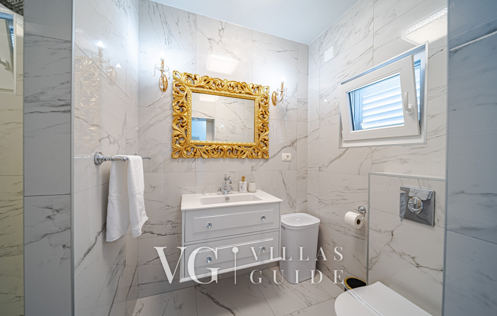 Seafront Villa Mijo Bagno