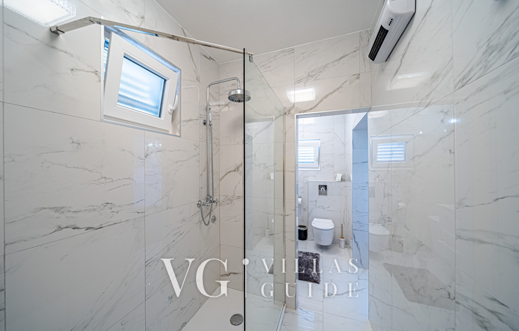 Seafront Villa Mijo Bagno