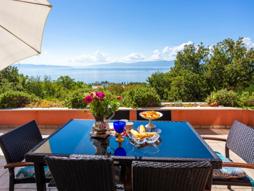 Villa Anamia with seaview