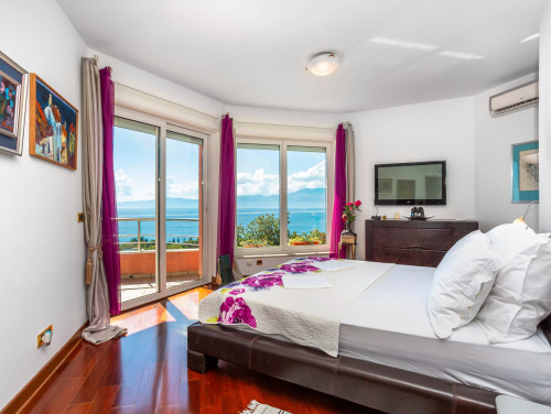 Villa Anamia with seaview