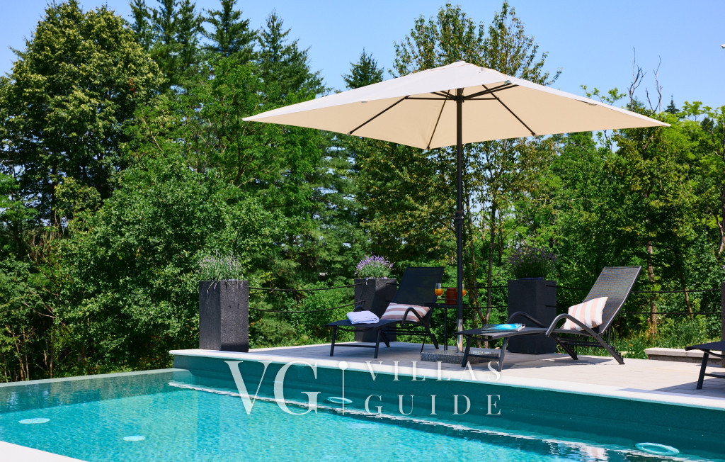 Villa River home by WH Piscina