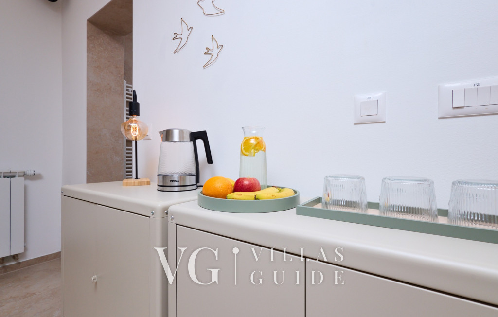 Villa River home by WH wellness